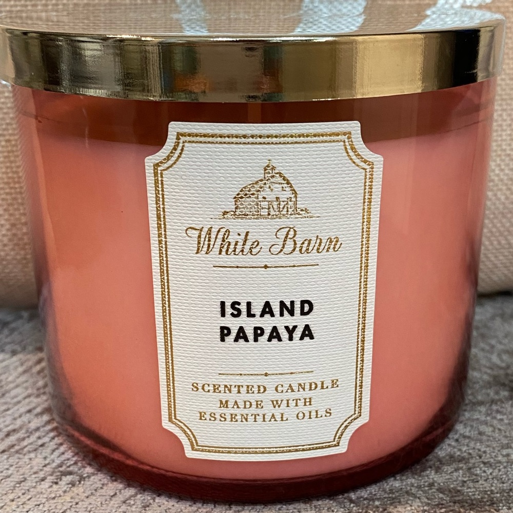 💖SOLD!BATH AND BODY WORKS ISLAND PAPAYA CANDLE